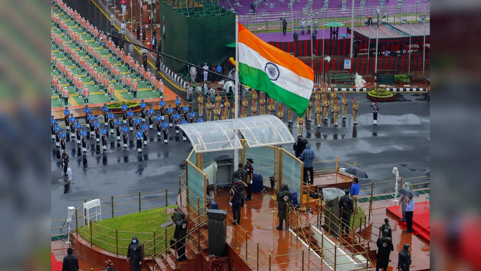 कोविड 19 की गाइडलाइन के बीच आयोजित होगा स्वतंत्रता दिवस समारोह, देखें सेना का ‘ फुल ड्रेस रिहर्सल’