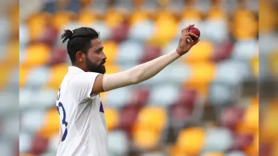 IND vs AUS: पिच पर पड़ चुकी है दरार, सिराज ने भारतीय बल्लेबाजों को किया सतर्क