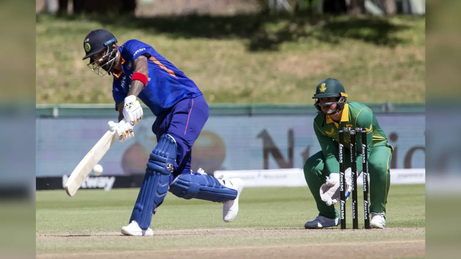 IND vs SA: भारत के खिलाफ T20 और ODI सीरीज खेलने केरल पहुंची दक्षिण अफ्रीका टीम, देखें पूरा शेड्यूल