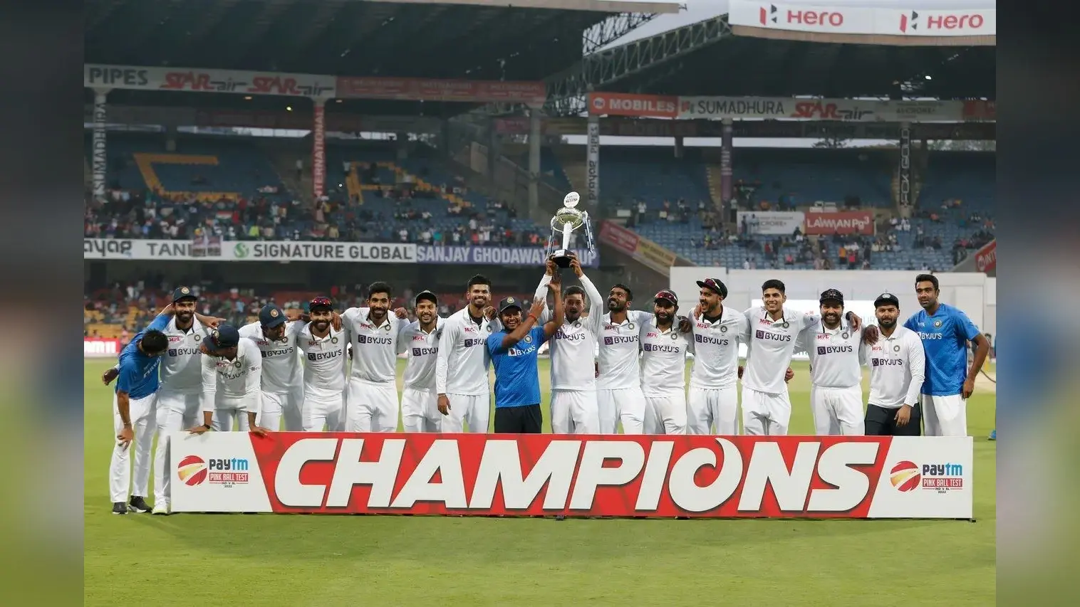 India vs Sri Lanka: रोहित शर्मा ने टेस्ट में भारत की सफलता का श्रेय विराट कोहली को दिया