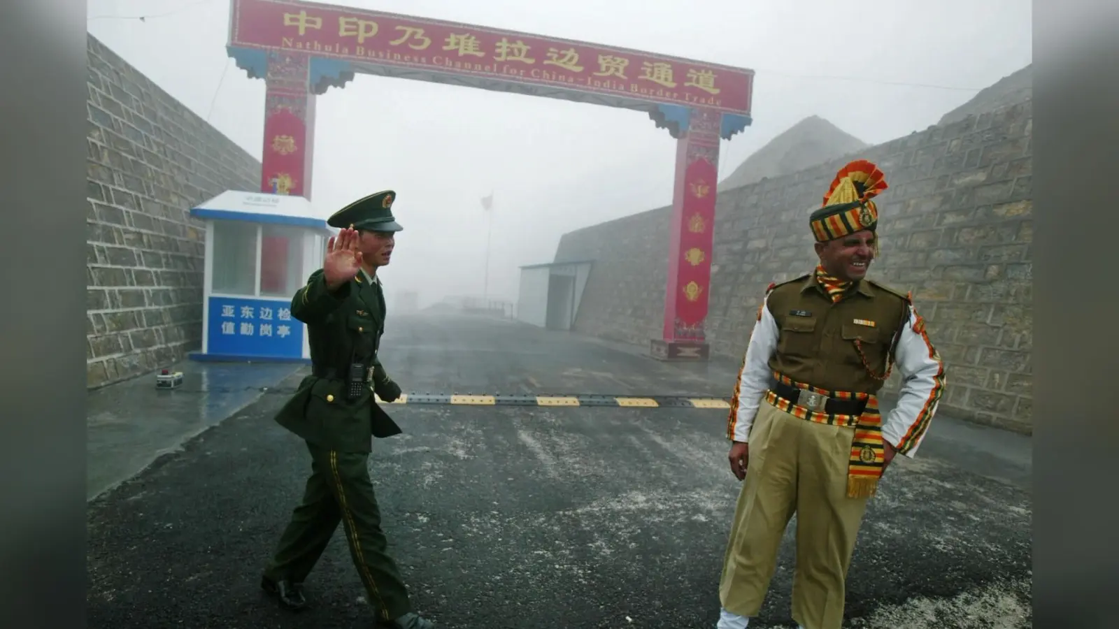 India China Standoff: सीमा पर चीन का अड़ियल रुख बरकार, चीनी सेना ने अब भारत से की ये मांग