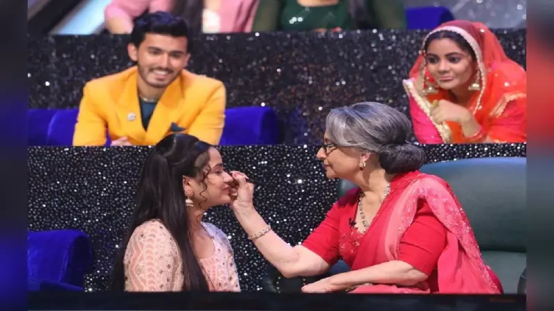 Indian Idol 13: शर्मिला टैगोर ने इस कंटेस्टेंट का किया आई मेकअप, इस हफ्ते शो में ल���ाएंगी चार-चांद