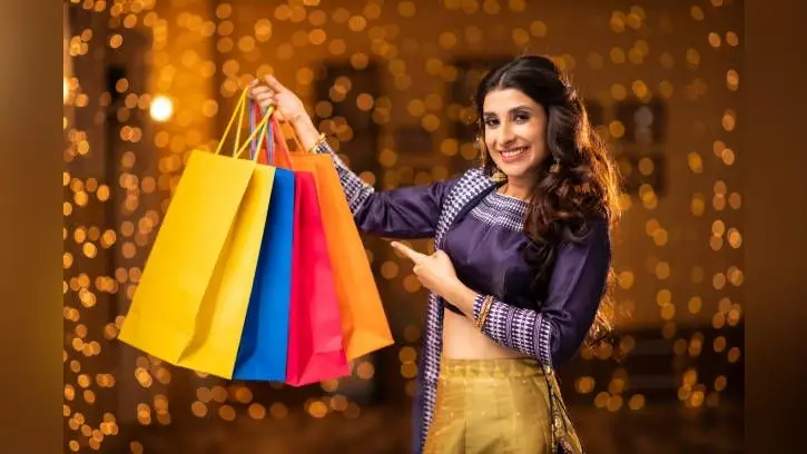 धनतेरस, दिवाली पर Online Shopping : प्रेशियस ज्वेलरी, ड्रेसेज, एक्सेसरीज पर यहां मिल रहे भारी डिस्काउंट