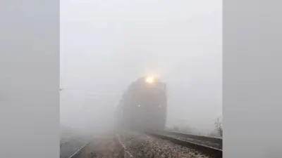 Prayagraj News: रेलवे को जुर्माने से ‘छप्पर फाड़’ कमाई, 30 करोड़ के लाभ से अफसर गदगद, नियम न तोड़ने की अपील