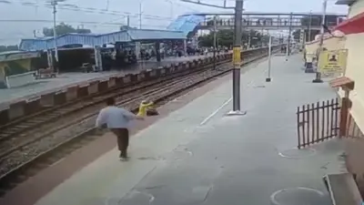 Indian Railways News: रेल लाइन दोहरीकरण को लेकर कुछ ट्रेनें रद्द, इनके रूट बदले, सफर से पहले देख लें ये लिस्ट