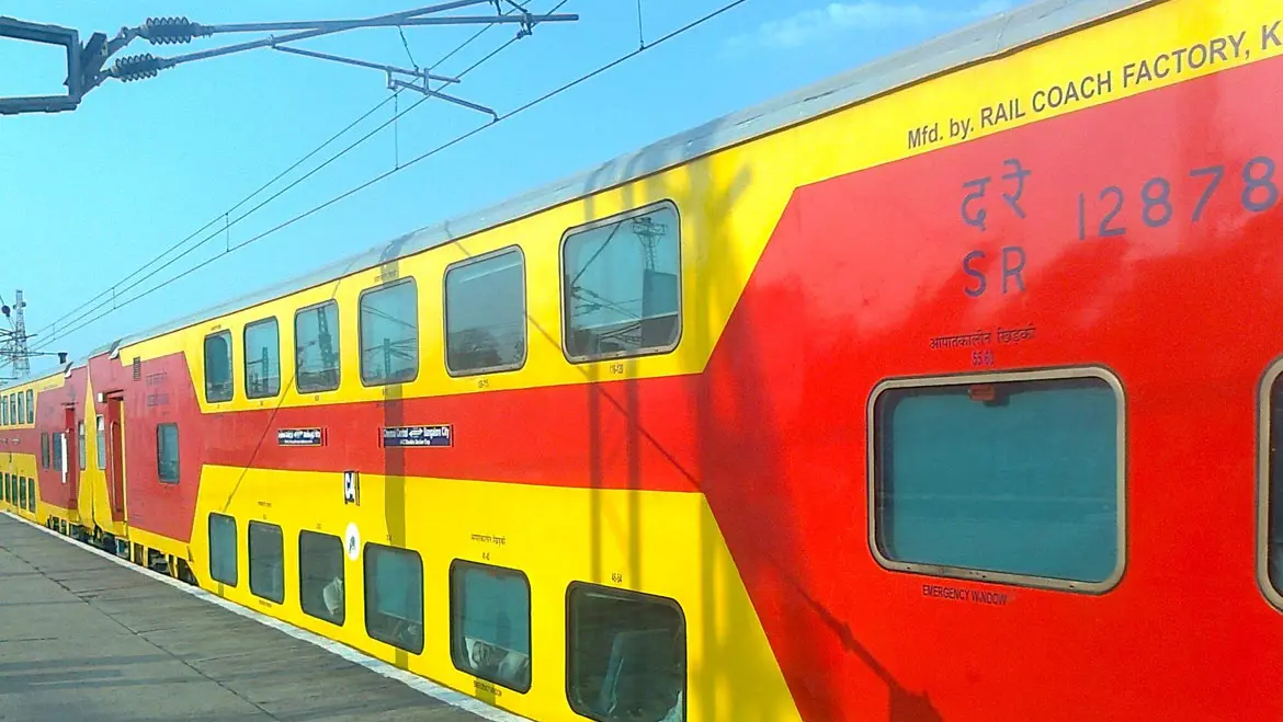 Indian Railway Cancel Train List: रेलवे ने इन ट्रेनों को किया रद्द, 5 के मार्ग में बदलाव, देखें लिस्ट