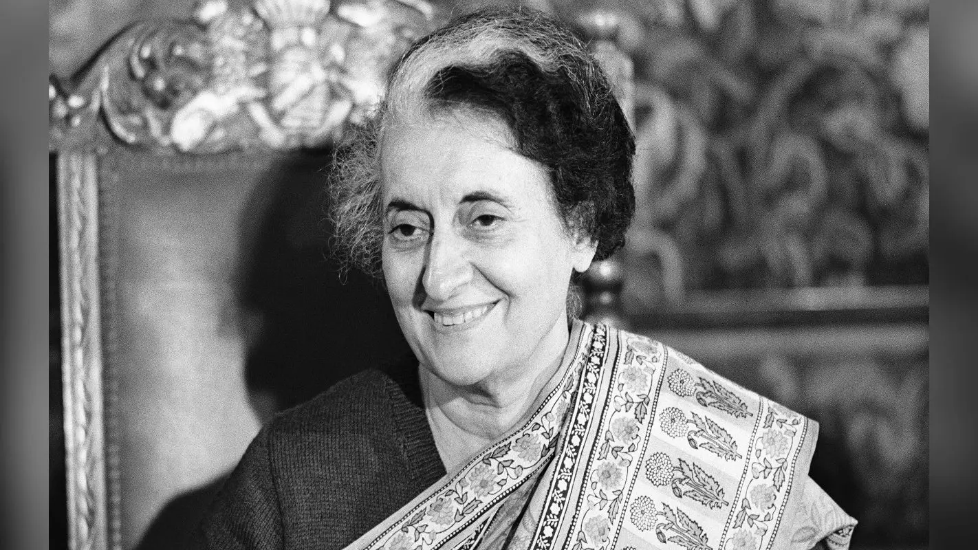 Emergency in India: भारत में 1975 के आपातकाल को कहा जाता है लोकतंत्र का काला अध्याय, जानते हैं क्यों ?