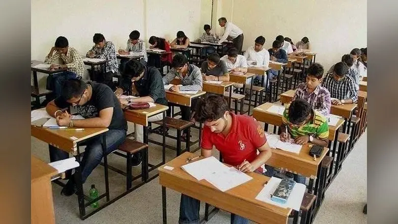 RRB NTPC 2nd Phase Exam Date: आरआरबी-एनटीपीसी फेज-2 परीक्षा का नया नोटिफिकेशन, जानें कब जारी होगा एडमिट कार्ड