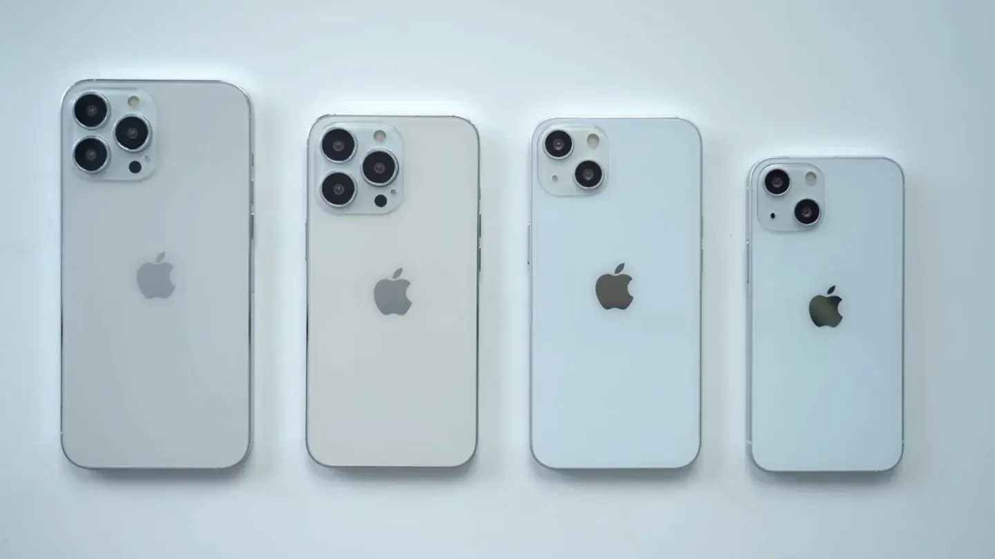 iPhone 14 के लॉन्च से पहले आधे दाम पर मिल रहा iPhone 13, जानें क्या है ऑफर