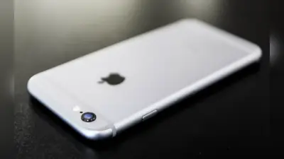 Apple बांट रही iPhone यूजर्स को पैसे, जानें पूरा मामला