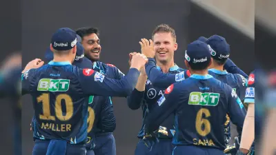 IPL 2022: हार्दिक पांड्या के अर्धशतक और मोहम्मद शमी की सधी हुई गेंदबाजी से गुजरात ने कोलकाता को हराया
