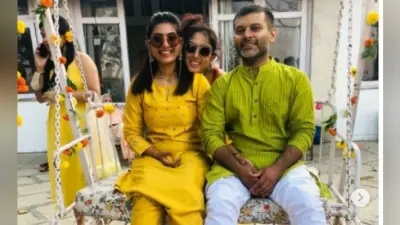 Ira Khan ने बाॅयफ्रेंड नूपुर संग शेयर की रोमांटिक तसवीर, एकजैसी ड्रेस में नजर आया कपल, PHOTOS