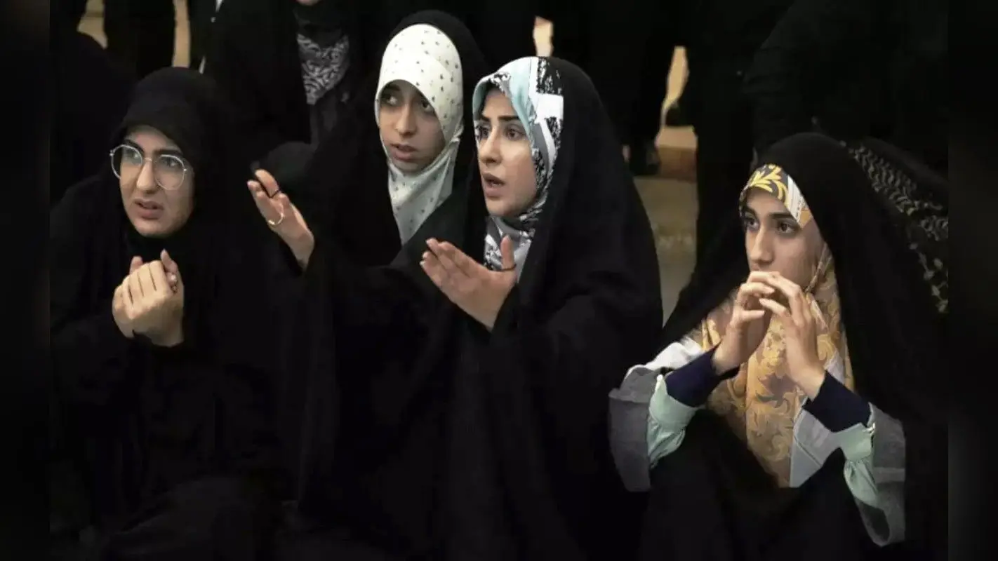 Iran: स्कूल जाने से रोकने के लिए छात्राओं को दिया जा रहा जहर, अबतक 100 से ज्यादा की हो चुकी है मौत