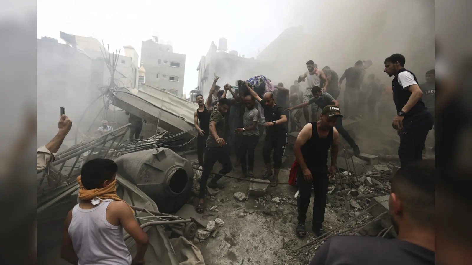 Israel Hamas War: इजराइल पर लेबनान की ओर से भी हमला, दागी गई दो मिसाइल, तीन मोर्चों पर छिड़ी है जंग