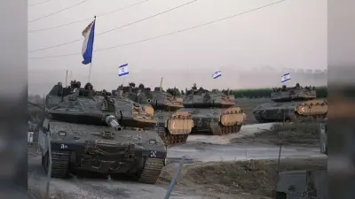 Israel Hamas War : गाजा सीमा पर इजराइली टैंक तैनात, वीडियो में देखें सेना की तैयारी