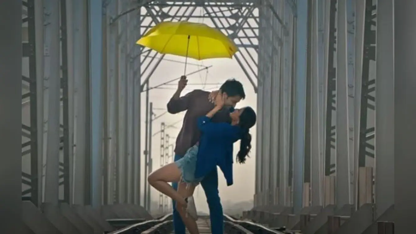 Iss Baarish Mein Song: जैस्मीन भसीन-शाहीर शेख का लव एंथम गाना ‘इस बारिश में’ रिलीज, देखें रोमांटिक वीडियो