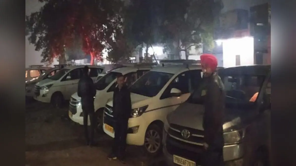 IT Raid: वाराणसी में गुटखा कारोबारी के ठिकानों पर GST टीम की रेड, लाखों की टैक्स चोरी का शक