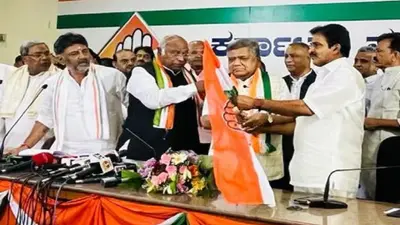 कर्नाटक चुनाव: जगदीश शेट्टार के घर लौटते ही जानें क्यों रो पड़ी पत्नी, सांत्वना देते दिखाई दिए दिग्गज नेता