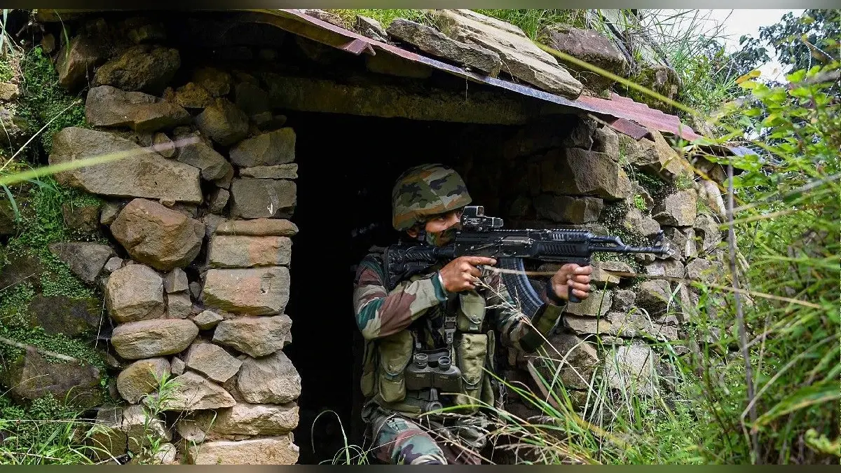 Jammu Kashmir: जम्मू-कश्मीर में सुरक्षाबलों को मिली बड़ी कामयाबी, लश्कर-ए-तैयबा का एक आतंकी गिरफ्तार