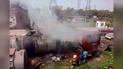 जमशेदपुर के इस इलाके के लोग अलकतरा फैक्ट्री के धुएं से परेशान, सांस लेना हुआ मुश्किल