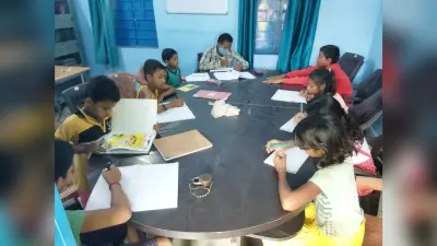Jharkhand News : झारखंड का एक ऐसा जिला, जहां कम्युनिटी लाइब्रेरी के जरिए बच्चों का मार्गदर्शन करते हैं अधिकारी