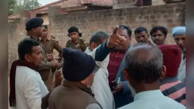 जामताड़ा में सरस्वती प्रतिमा विसर्जन के दौरान पत्थरबाजी, इंस्पेक्टर समेत 4 पुलिसकर्मी गंभीर, फायरिंग