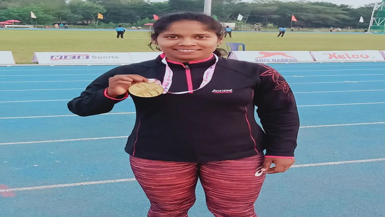 जमुई में बालू घाट पर डूबने से बच्चे की मौत के बाद हंगामा, ठेकेदार के दफ्तर और पुलिस वाहन को बनाया निशाना
