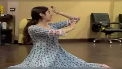 Janhvi Kapoor का वीडियो चर्चा में, रेखा के गाने ‘इन आंखों की मस्ती’ पर एक्ट्रेस ने दिए कमाल के एक्सप्रेशन