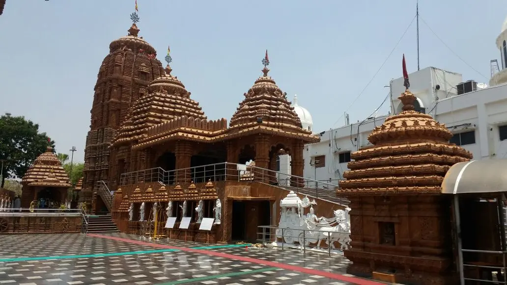 Unlock 1 : खुलने जा रहे हैं मंदिर, दर्शन और पूजा करते वक्त रखना होगा इन बातों का खास ध्यान