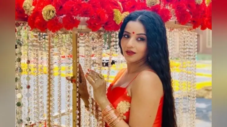 Bhojpuri Gana: लॉकडाउन में Monalisa के डांस Video बार बार देखे जा रहे, आपने देखा क्या?