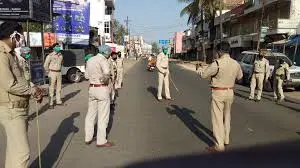 चतरा पुलिस रात में गश्ती के बजाय ट्रकों से करती है अवैध वसूली, एसपी ने जांच करने का दिया आदेश