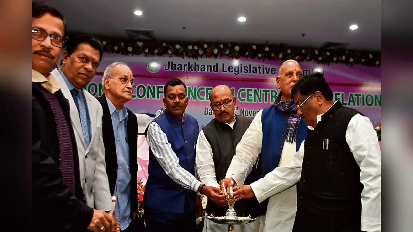 Jharkhand News: झारखंड विधानसभा में जुटे देश भर से विधि-संविधान विशेषज्ञ, इन मुद्दों पर हुई चर्चा