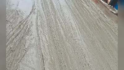 रांची की टीम ने 3 दिन में चाकुलिया की सड़क को दुरुस्त करने का दिया था अल्टीमेटम, एक माह बाद भी नहीं बदली सूरत