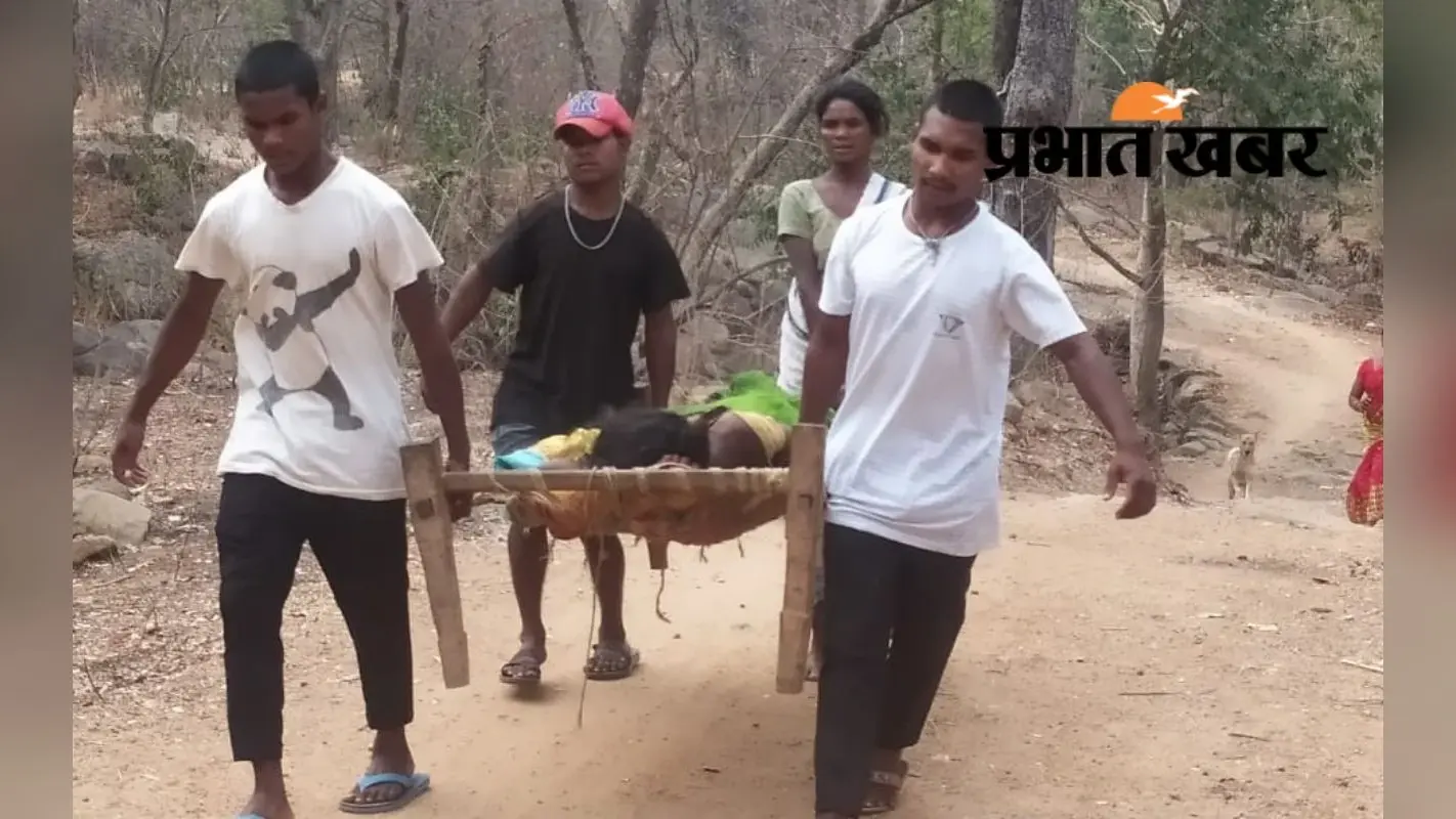 खटिया पर प्रसूता को कराया नाला पार : फोन करने पर नहीं पहुंची 108 एंबुलेंस, ममता वाहन को देने पड़े 500 रुपये