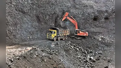 धनबाद : डेको के जरलाही फेस में हाइवाल का ओबी गिरने से मची अफरातफरी