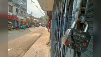 PHOTOS: धनबाद में दिख रहा बंद का असर, दुकानों से लेकर मॉल तक लटके हैं ताले, सड़कें सुनसान