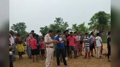 देवघर में फर्नीचर दुकानदार की हत्या, पत्थर से कूच दिया चेहरा, तीन लड़कों की तलाश में पुलिस