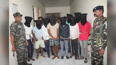 गिरिडीह : पचंबा में चल रहा था साइबर अपराधियों का कॉल सेंटर, पुलिस ने किया भंडाफोड़, 9 गिरफ्तार