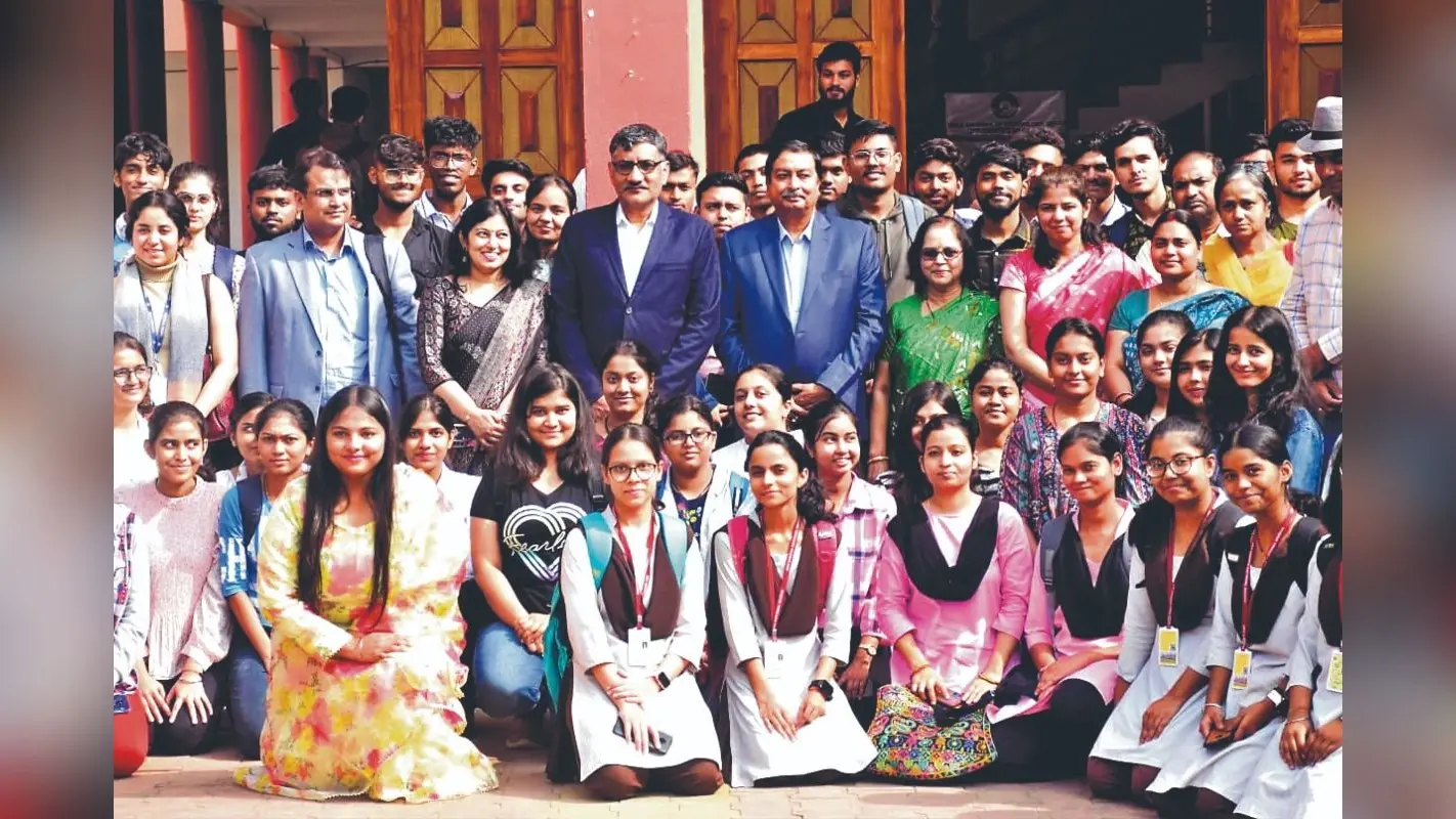 देवघर : आरबीआइ की मौद्रिक नीति विभाग की टीम पहुंची बीआइटी, कही ये बात