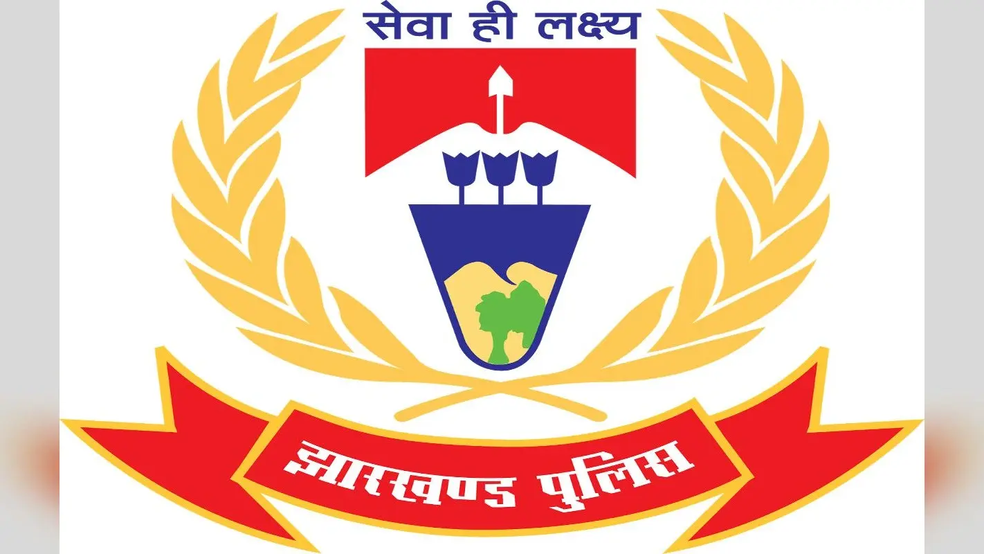 Jharkhand Crime News : महिला पुलिस के बेटे को दोस्तों ने चाकू मारा, रिम्स में भर्ती, दो आरोपी हिरासत में, मुख्य आरोपी फरार