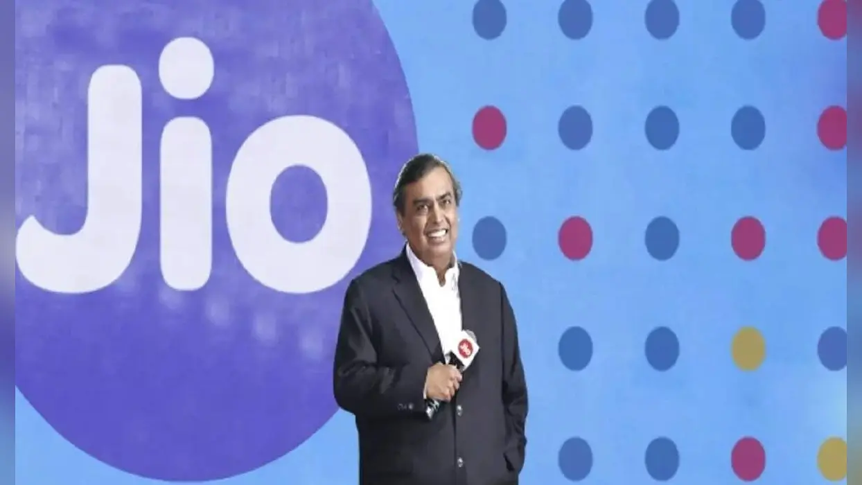 Reliance Jio का शुद्ध लाभ पहली तिमाही में 24 प्रतिशत बढ़कर 4,335 करोड़ रुपये