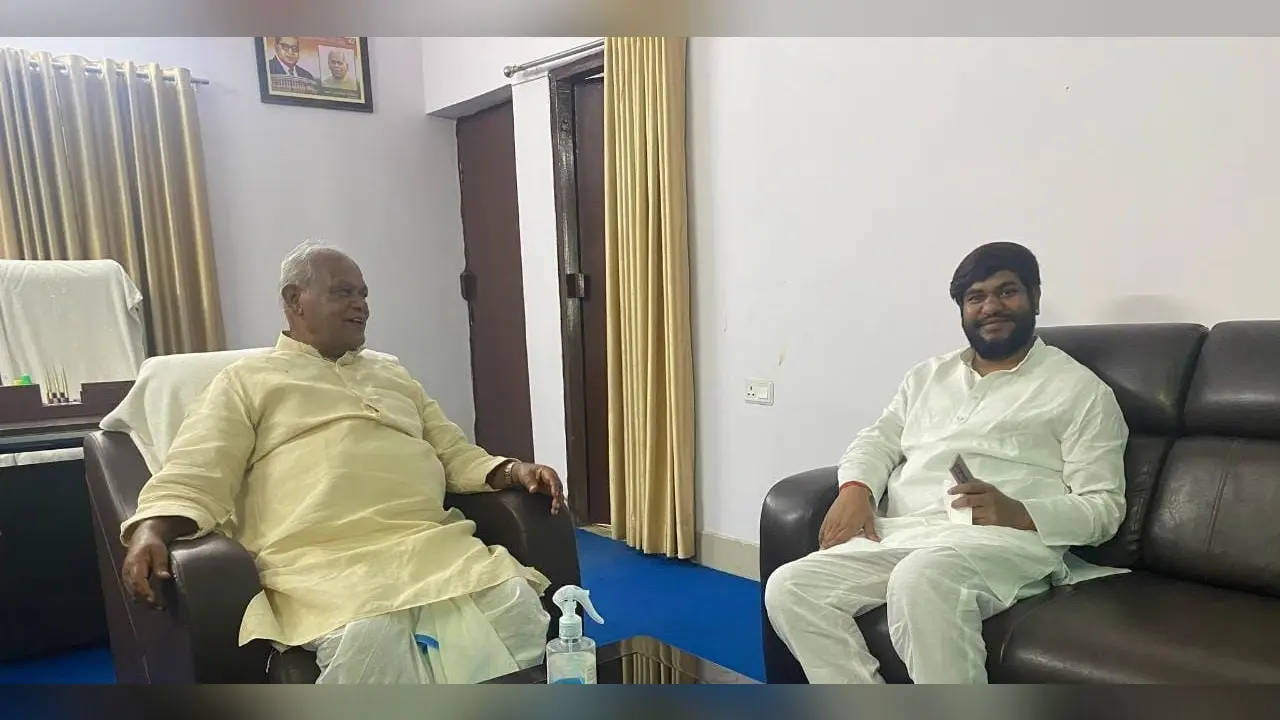 पूर्व सीएम जीतन राम मांझी आवास पर पहुंचे ‘नाराज’ मुकेश सहनी, बिहार NDA में होगा सियासी उलटफेर ?