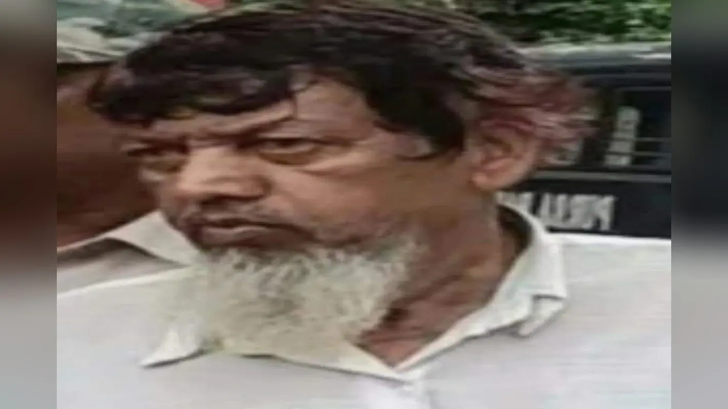 West Bengal News: पूर्व बर्दवान में TMC नेता जियाबुर रहमान के घर रेड, विस्फोटकों व हथियारों के साथ अरेस्ट
