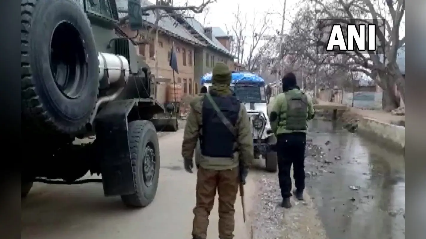 J&K Encounter: शोपियां मुठभेड़ में लश्कर से जुड़े तीन आतंकवादी ढेर, AK-47 राइफल और पिस्टल बरामद