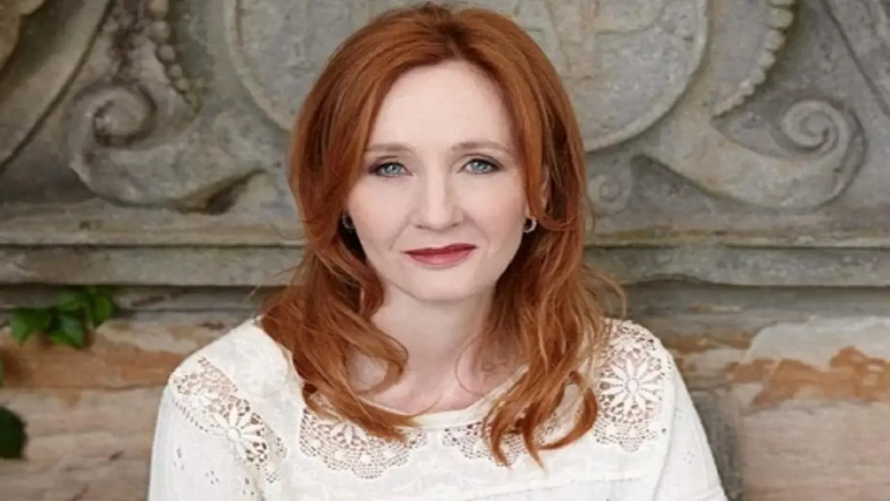 JK Rowling Death Threat: रुश्दी का सपोर्ट करने पर हैरी पॉटर की लेखिका को मिली धमकी, अगला नंबर तुम्हारा