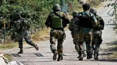 Jammu Kashmir के कठुआ में मिनी बस खाई में गिरी, पांच की मौत, 15 घायल