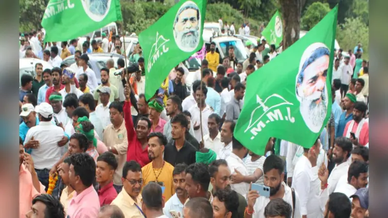 VIDEO: जेएमएम का केंद्र सरकार पर हमला, कहा- I-N-D-I-A से घबरा कर प्रेसिडेंट ऑफ भारत लिखा