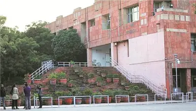 मौजूदा रेटिंग में JNU अब भी नंबर एक विश्वविद्यालय, आंदोलनों के बावजूद अकादमिक प्रदर्शन बेहतरीन रहा : कुलाधिपति वीके सारस्वत