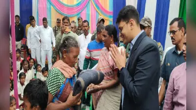 पश्चिमी सिंहभूम के बंदगांव में आयोजित हुआ सरकार-आपके द्वार कार्यक्रम, मंत्री जोबा मांझी ने सुनी समस्याएं