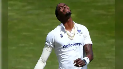 ENG vs NZ : न्यूजीलैंड के खिलाफ सीरीज से पहले इंग्लैंड को बड़ा झटका, बाहर हुआ यह खतरनाक तेज गेंदबाज